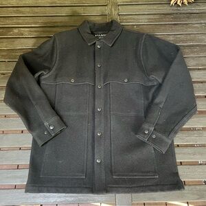 Filson Mackinaw Wool Cape Coat in Black (M) (Made in USA 🇺🇸)